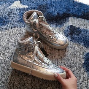Zara Silver Sneaker w/ Fur Lining ⭐️